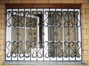 Установка, изготовление решеток на окна (оконных решеток) Воронеж